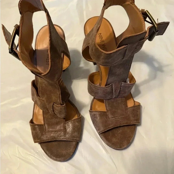 Nine West Size 8 Sandals Heels 3” Block Heels Tan - Picture 7 of 9